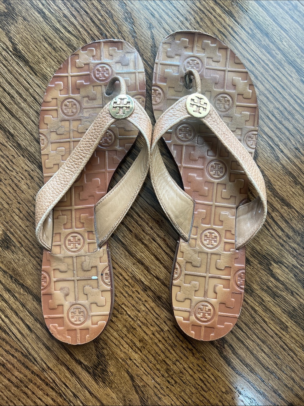 Tory Burch tan sandal size 10